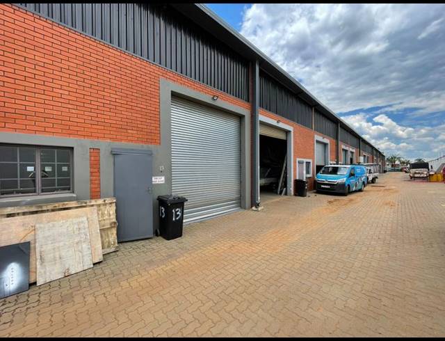 INDUSTRIAL PROPERTY TO RENT IN HENNOPSPARK